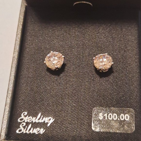Sterling Silver 3.1 CT CZ stud earring - Picture 1 of 4